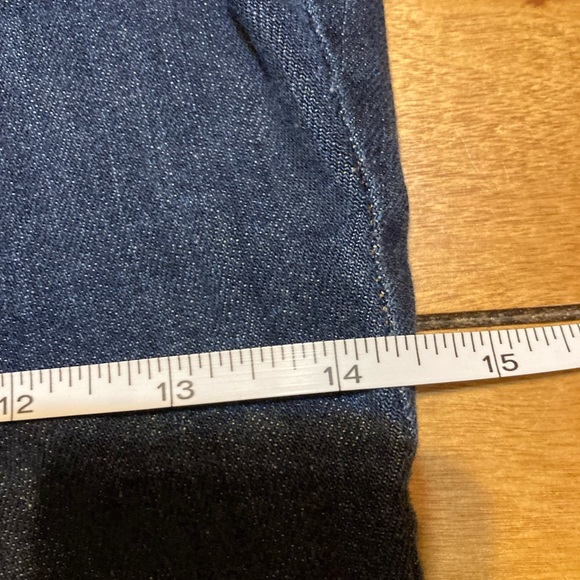 Ladies Size 24 Old Navy Plus Jean Long Cuffed Shorts - Picture 10 of 15